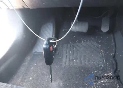 2018 Toyota Corolla Le from USA, damaged, VIN 5YFBURHEXJP747579